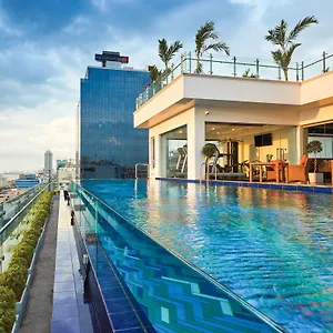 M&arina Hotel