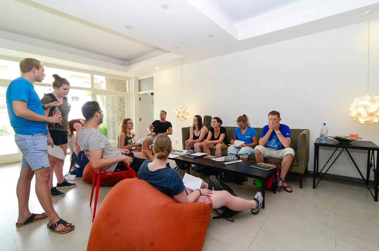 Hangover Hostels Signature @ Colombo City